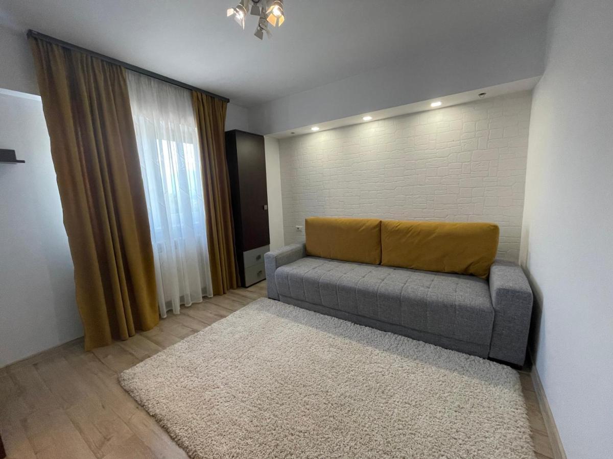 Happy Time 1 Apartment Petrosani Ngoại thất bức ảnh