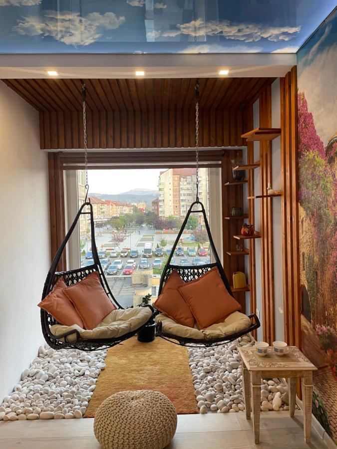 Happy Time 1 Apartment Petrosani Ngoại thất bức ảnh